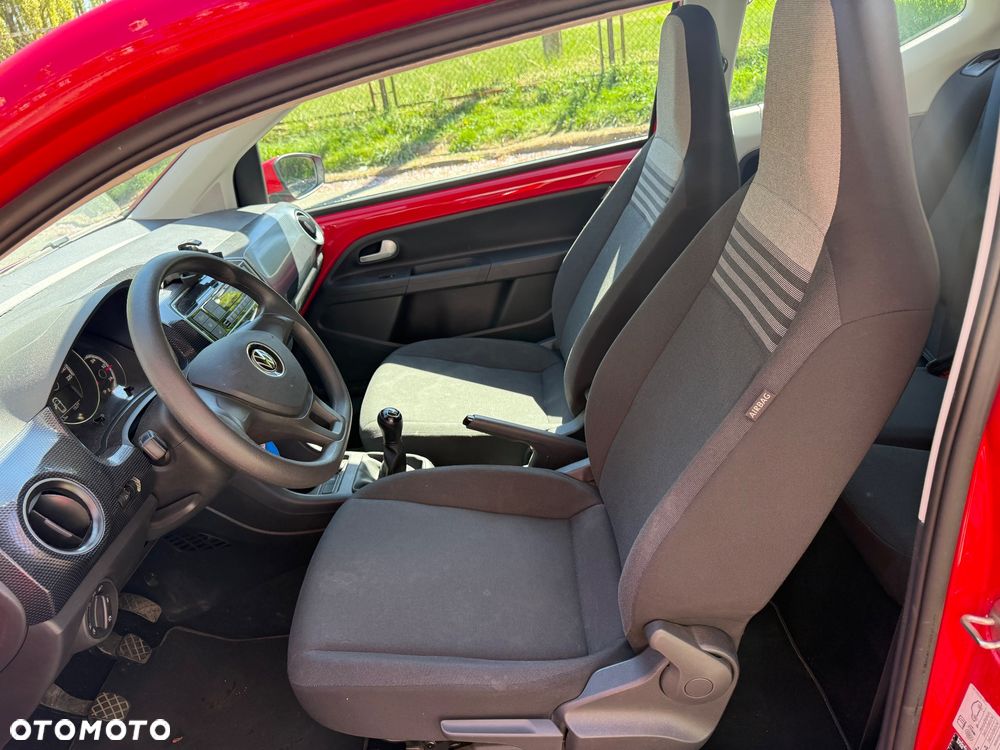Volkswagen up! Active - 9