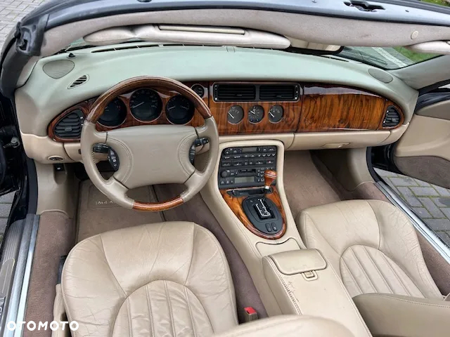 Jaguar XK8 4.0 - 7
