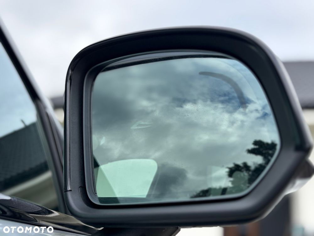 Volvo XC 40 B3 B DKG Ultra Black Edition - 12