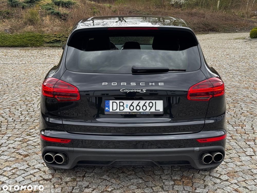 Porsche Cayenne S - 8
