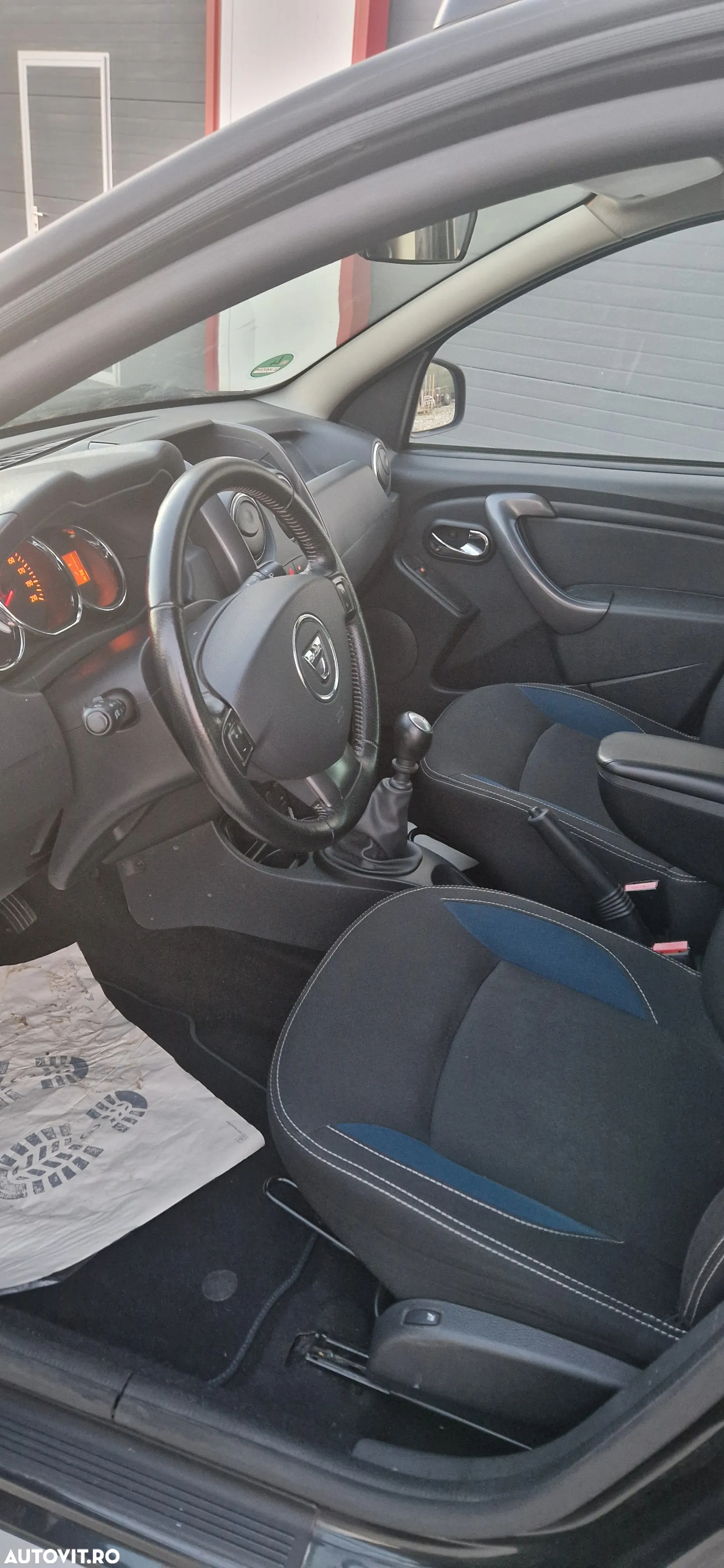 Dacia Duster dCi 110 FAP 4x2 Prestige - 6
