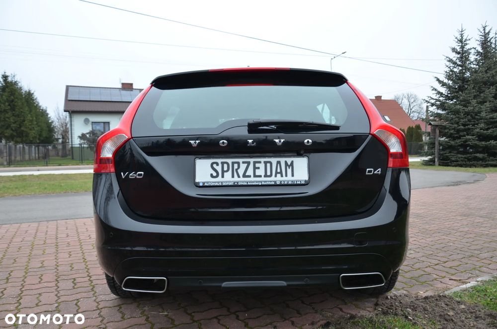 Volvo V60 D4 Geartronic Momentum - 14