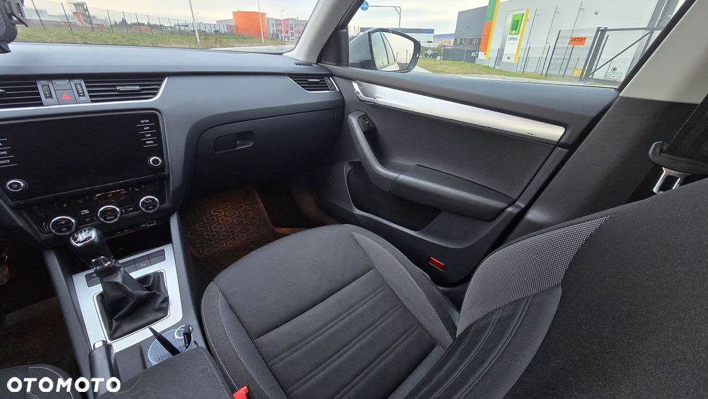 Skoda Octavia 1.6 TDI Ambition - 12