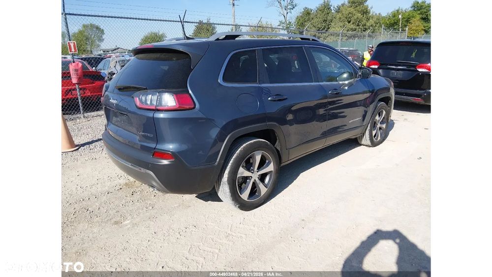 Jeep Cherokee - 3