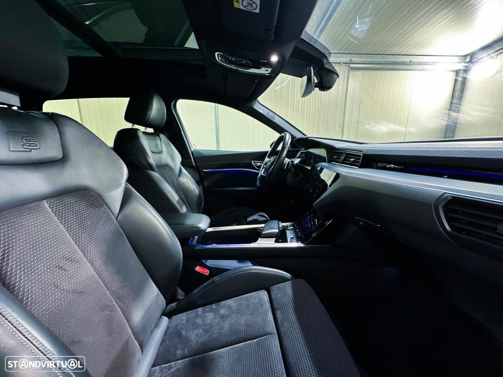 Audi e-tron 50 quattro S line - 31