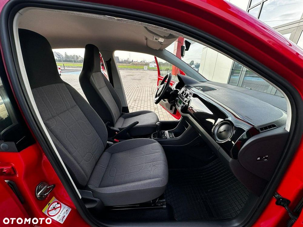 Volkswagen up! (BlueMotion Technology) move - 13