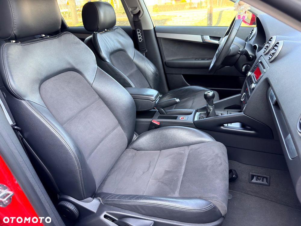 Audi A3 Sportback 1.8 TFSI S line Sportpaket Plus - 29