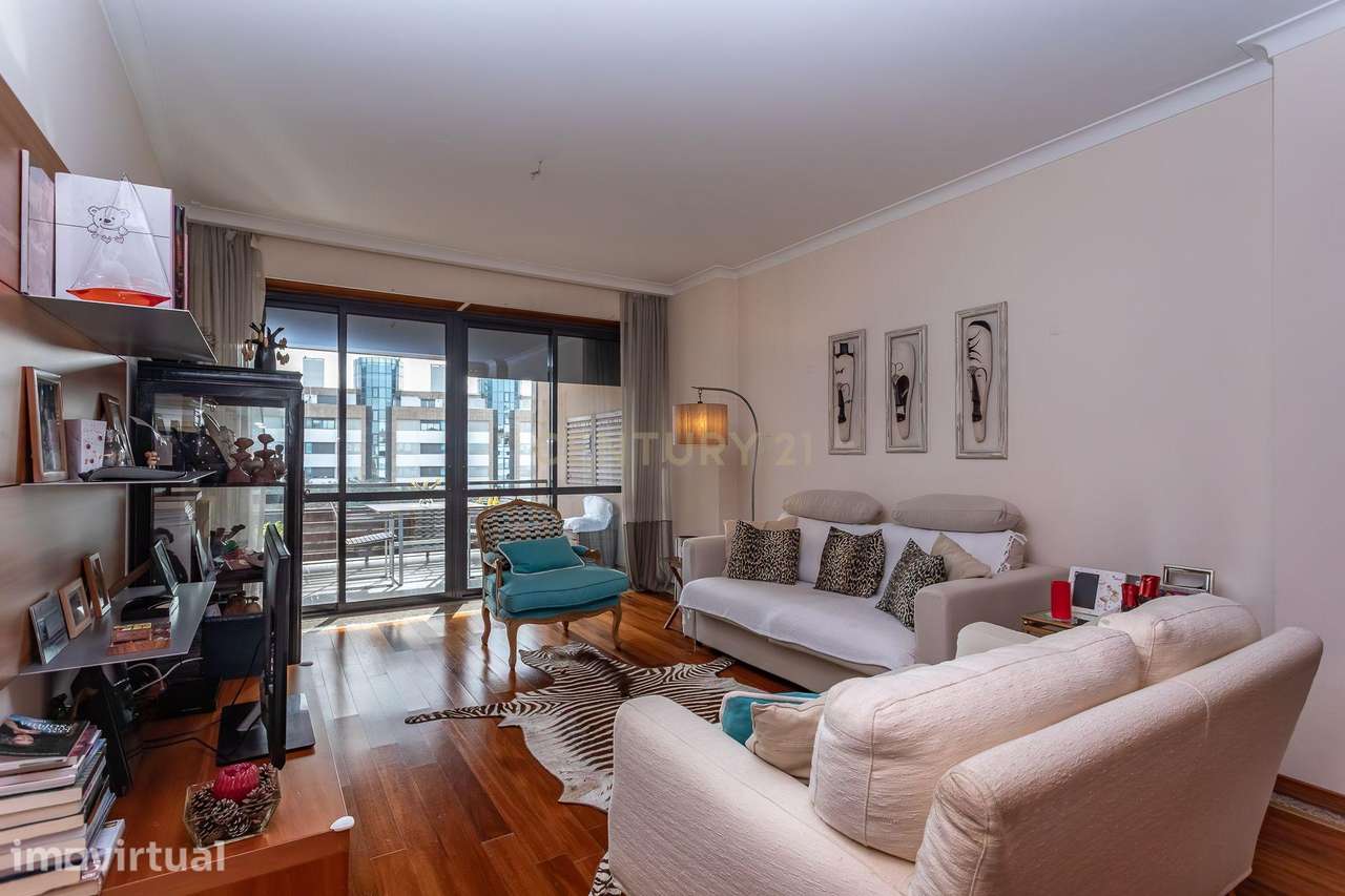 Apartamento T2 com Vista Rio no Parque das Nações - Grande imagem: 5/51