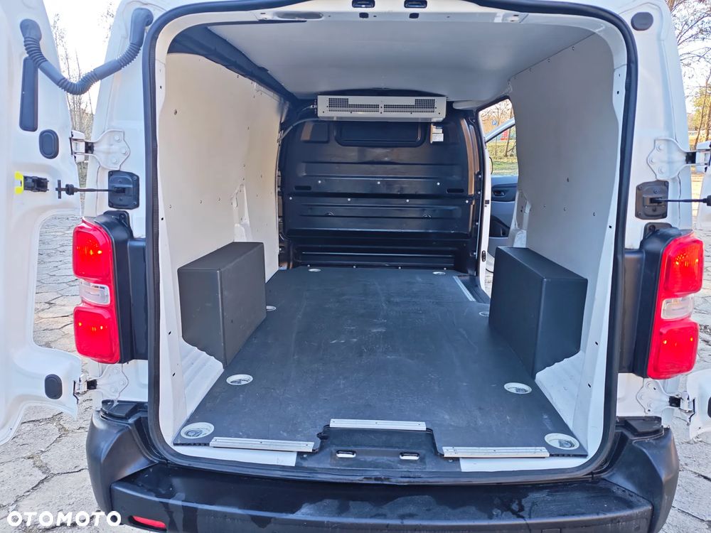 Opel VIVARO Long - 22