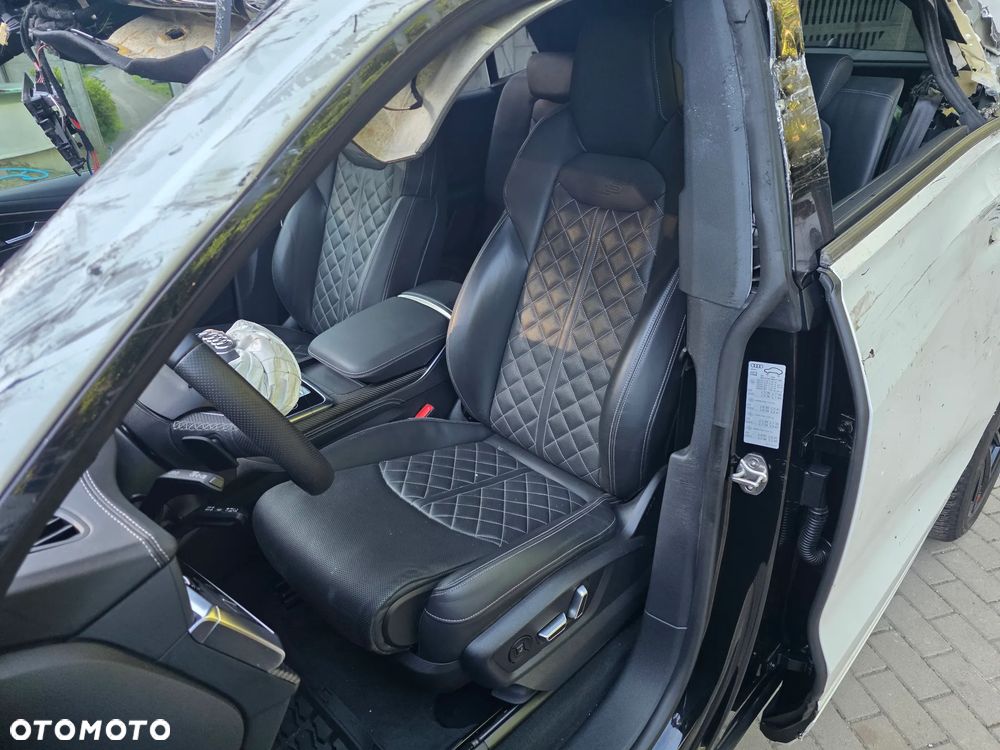 Audi Q8 - 13