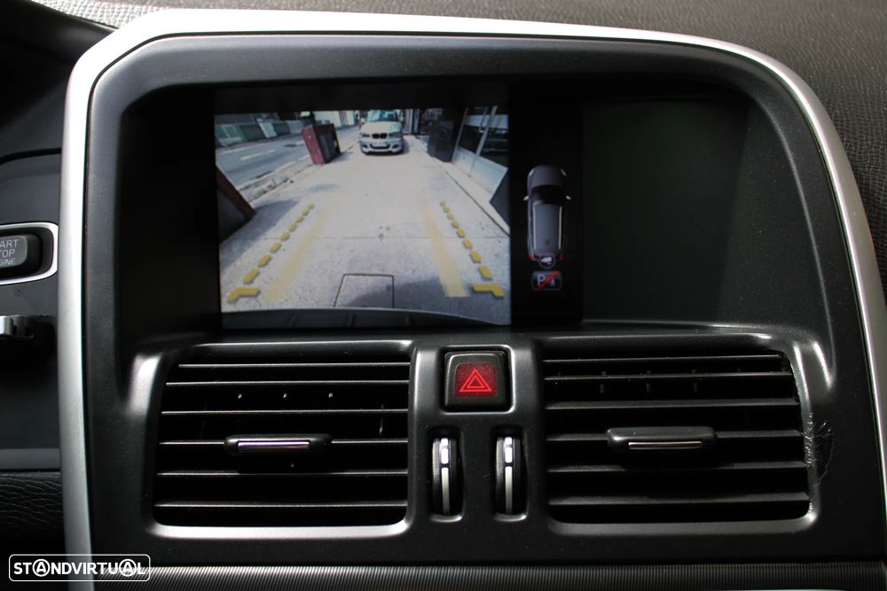 Volvo XC 60 2.0 D3 R-Design Geartronic - 41