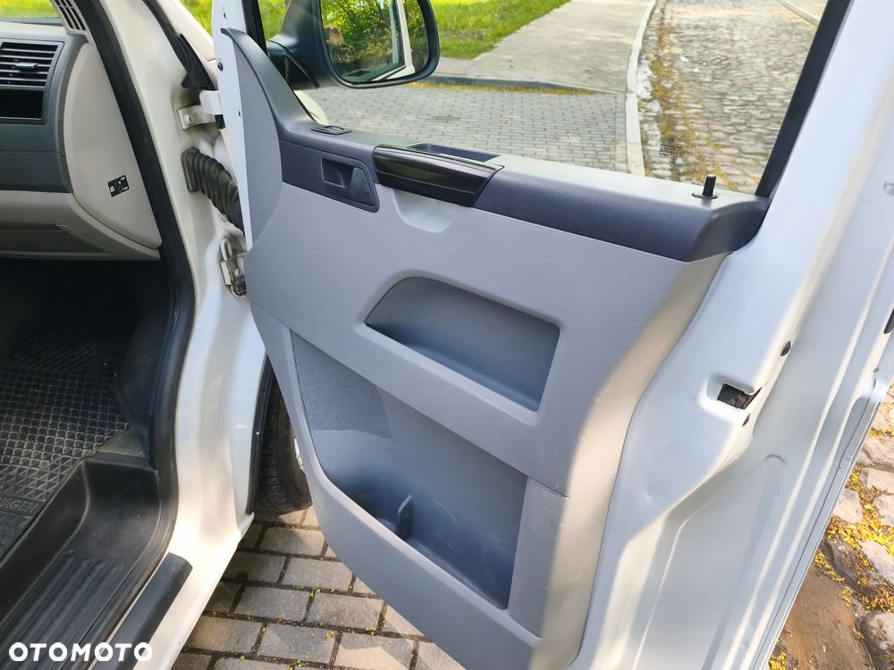 Volkswagen Transporter - 22