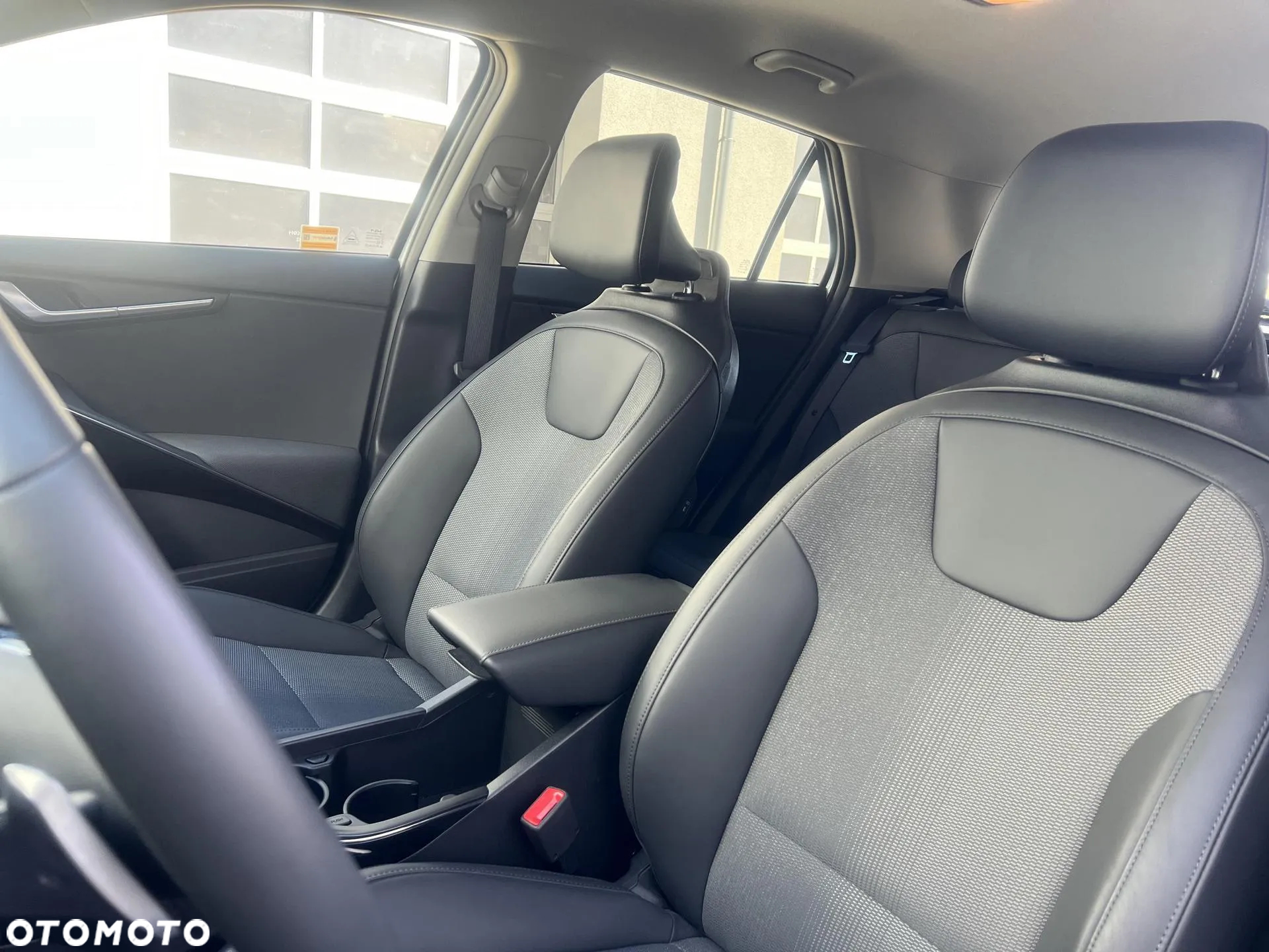 Kia Niro 1.6 GDI Hybrid L - 11