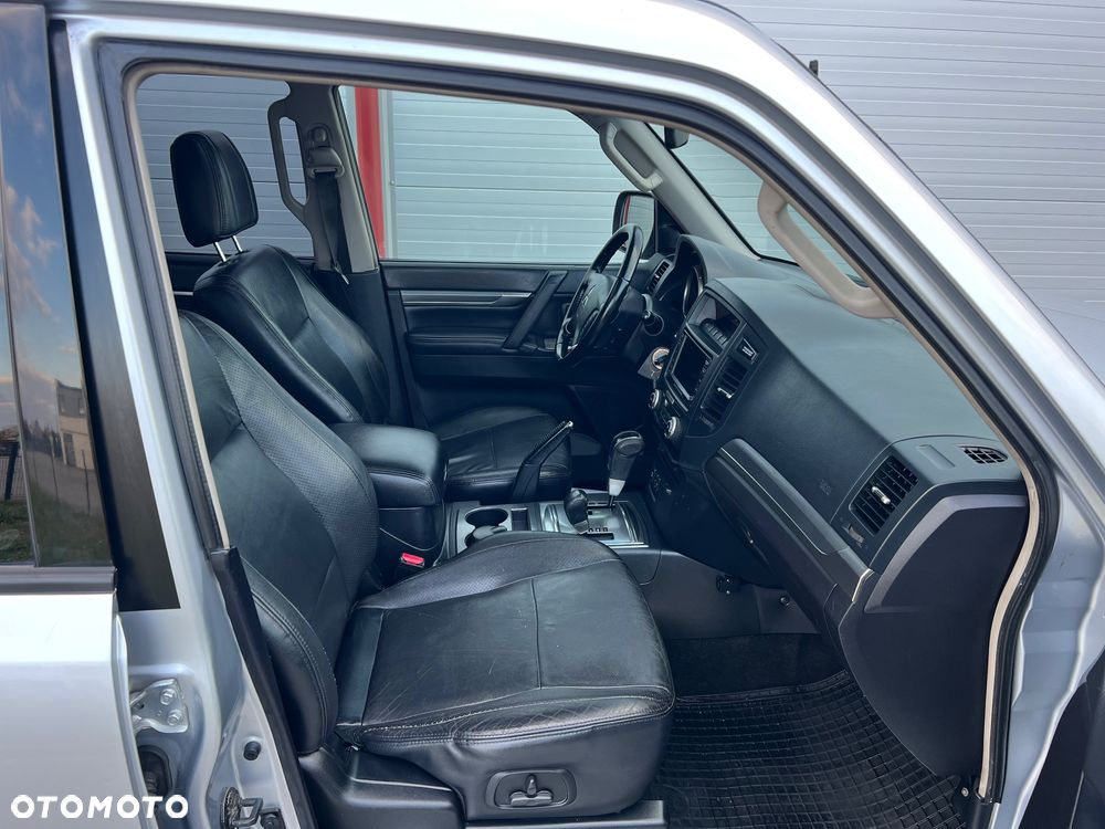 Mitsubishi Pajero 3.2 DI-D Automatik Instyle - 8