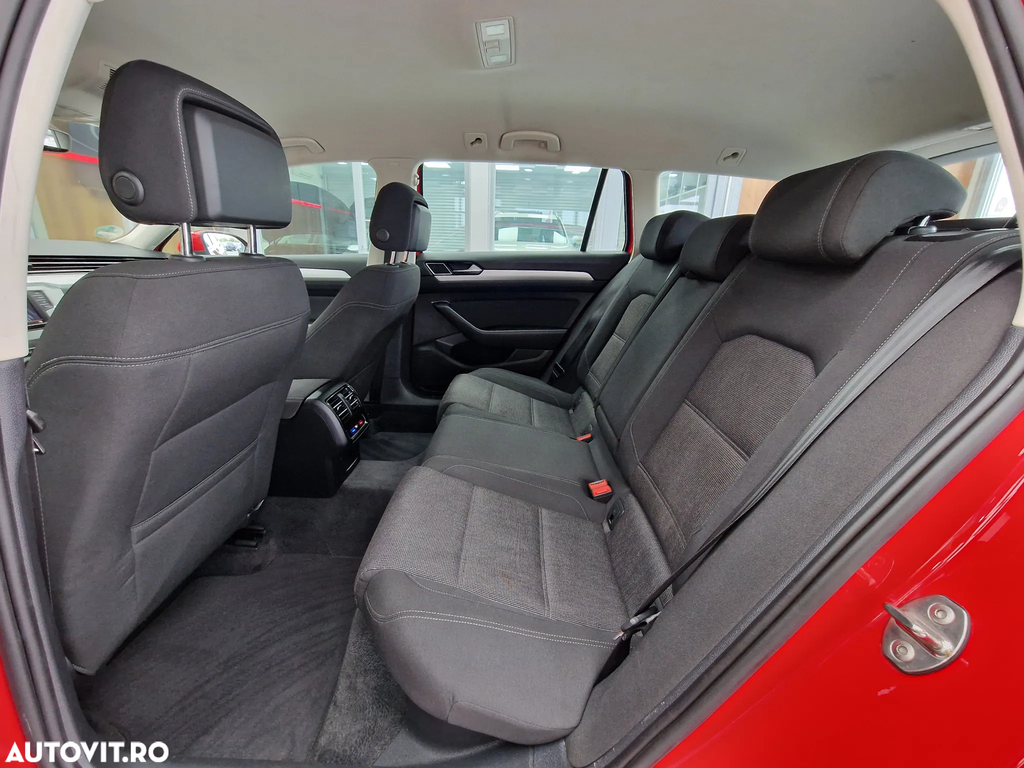 Volkswagen Passat Variant 2.0 TDI (BlueMotion Technology) Comfortline - 15