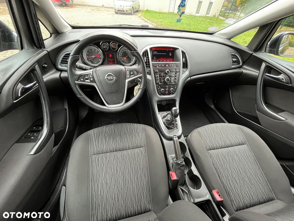 Opel Astra 1.4 Turbo Design Edition - 18