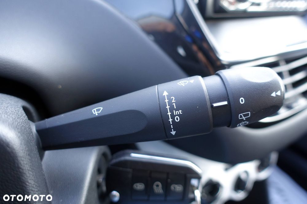 Peugeot 208 1.0 VTi Access - 28
