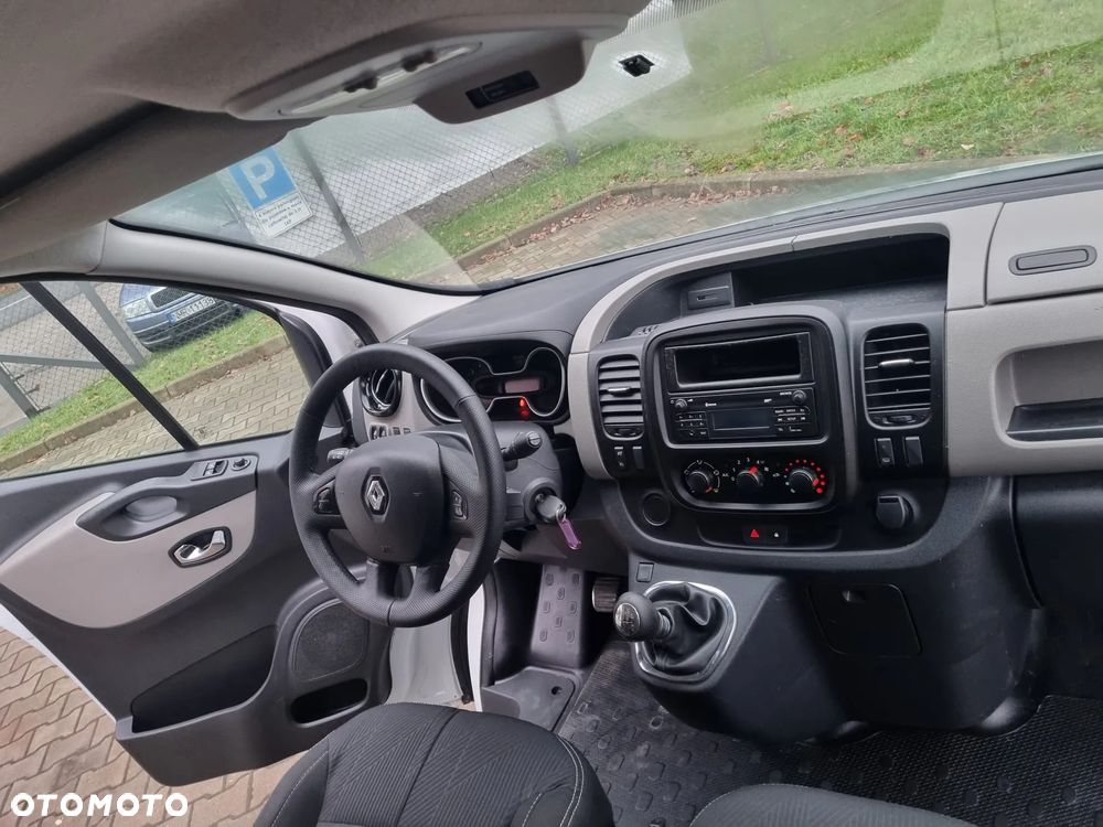 Renault Trafic - 16