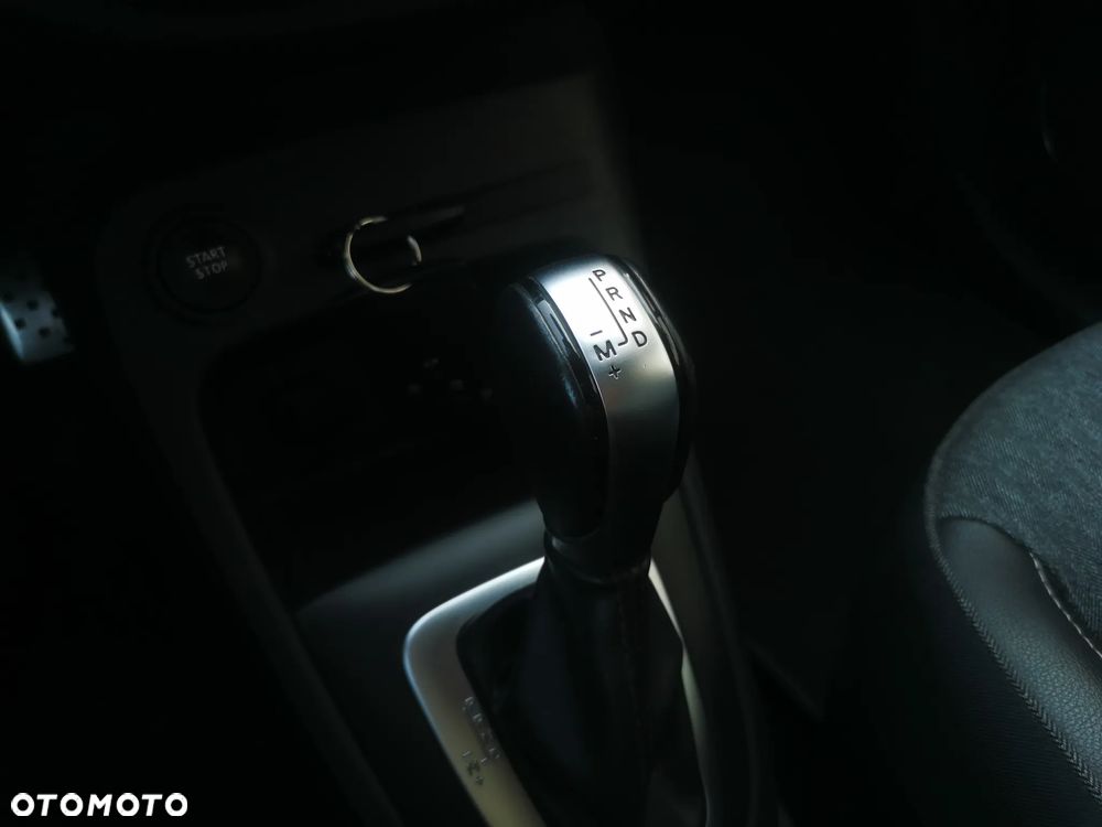 Renault Captur ENERGY TCe 120 EDC LIMITED - 24