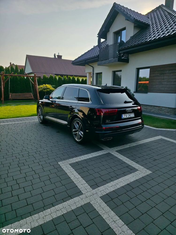 Audi Q7 - 7