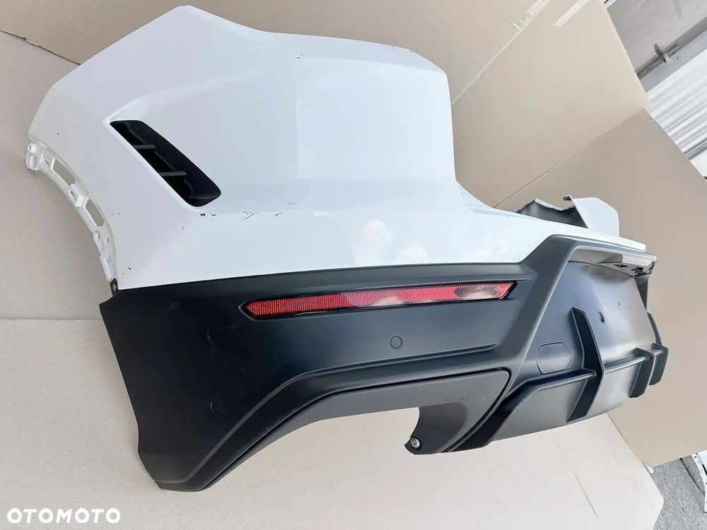 Zderzak Tylny Lamborghini URUS, kompletny - tył - 4