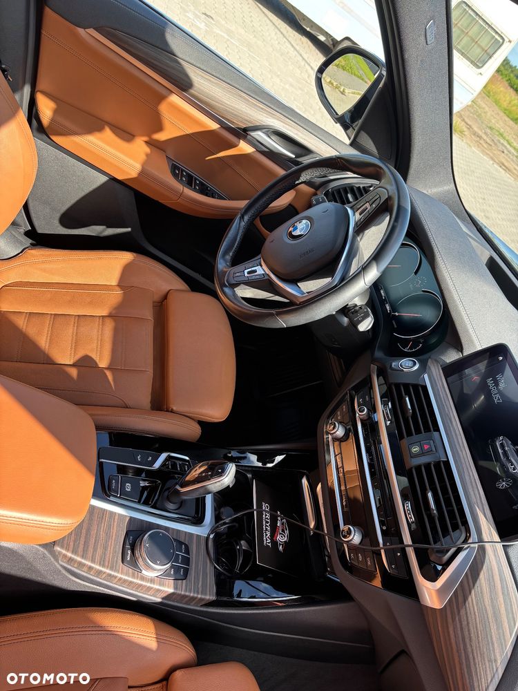 BMW X3 xDrive20d Luxury Line - 10