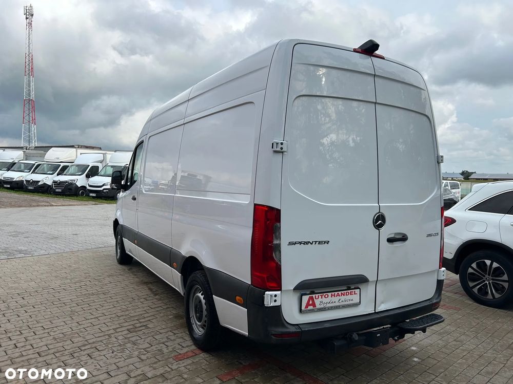 Mercedes-Benz Sprinter - 23