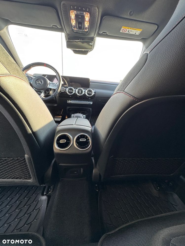Mercedes-Benz CLA - 16