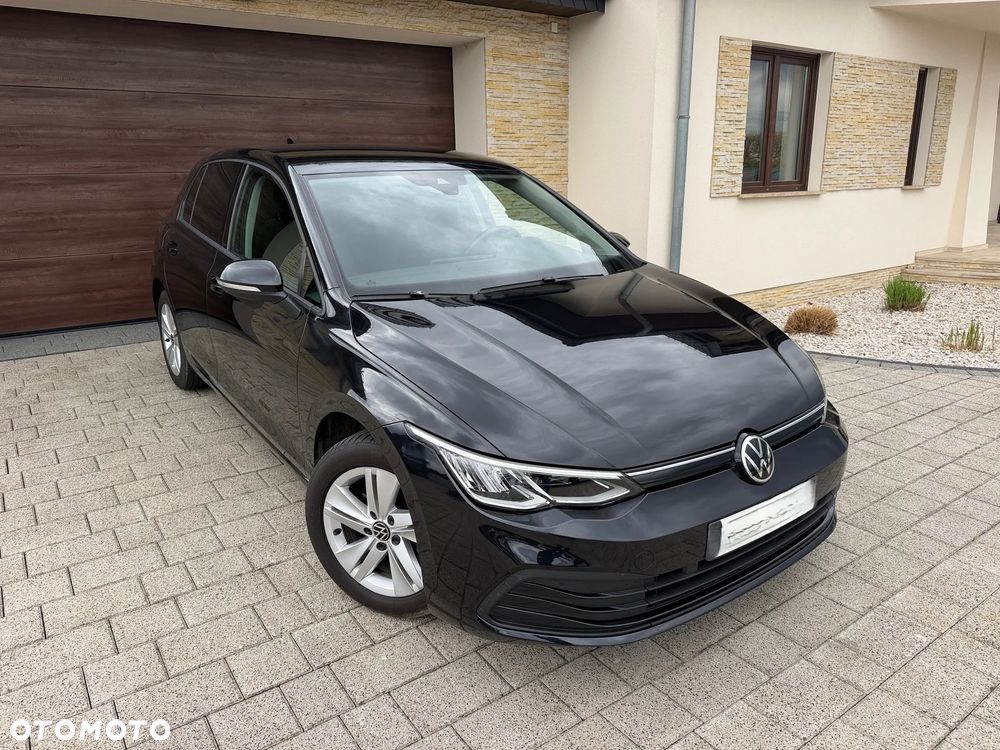 Volkswagen Golf - 1