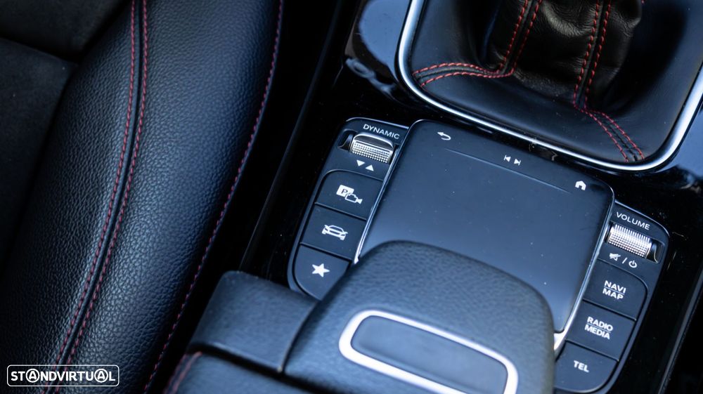 Mercedes-Benz A 180 d AMG Line - 25