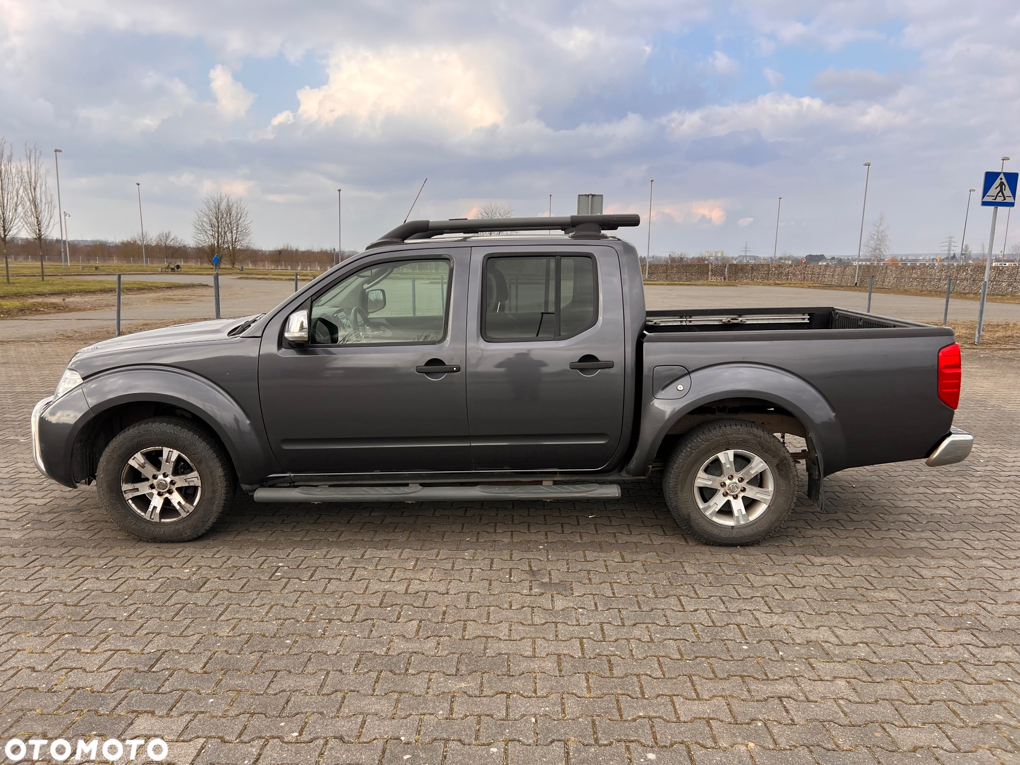Nissan Navara - 2