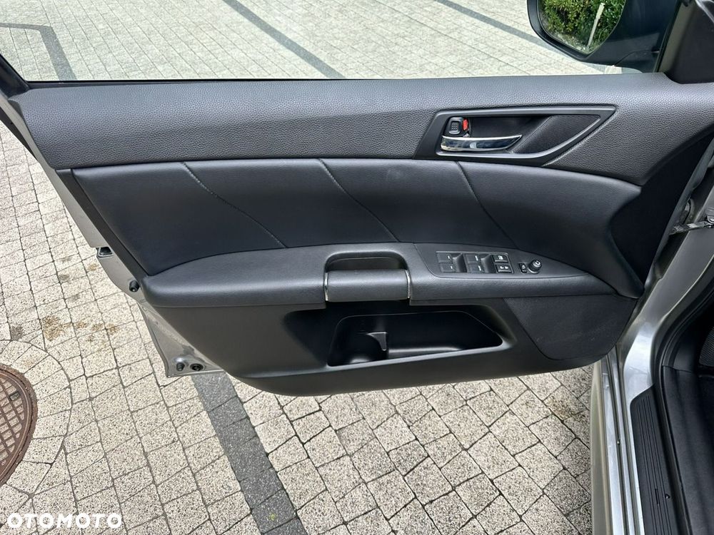 Suzuki Kizashi - 11