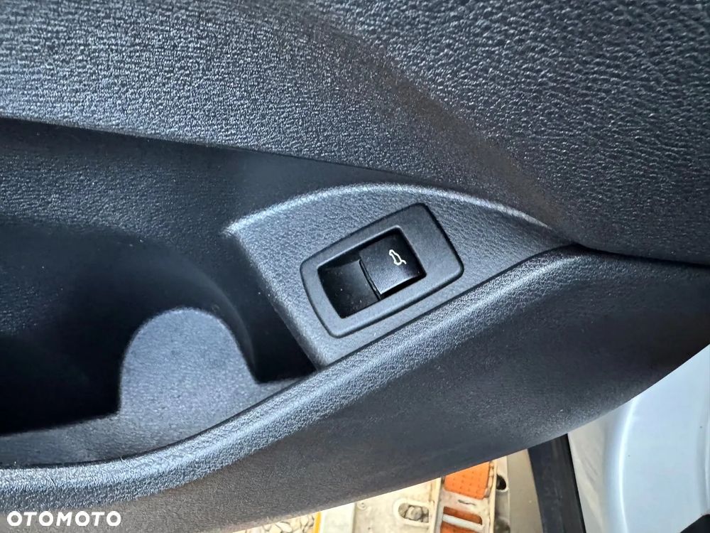 BMW X1 xDrive18d Sport Line - 13