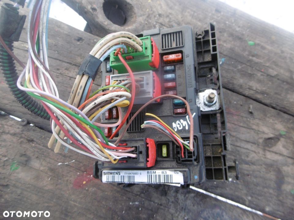 Skrzynka Moduł BSM B3 CITROEN PEUGEOT T118470003G - 1