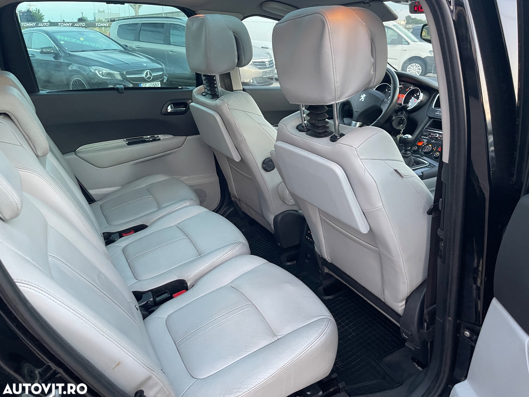 Peugeot 5008 1.6 HDI Confort Pack - 10