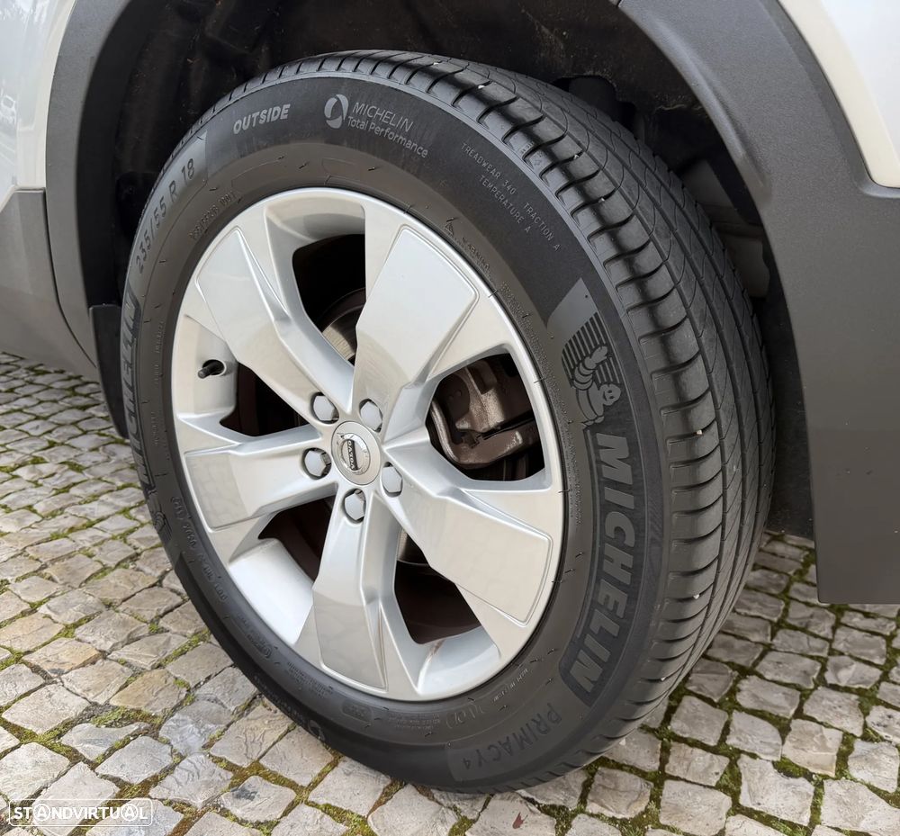 Volvo XC 40 1.5 T3 Momentum Tech Edition - 5