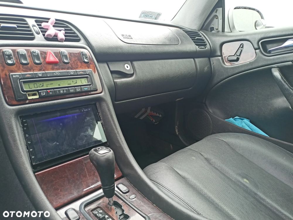 Mercedes-Benz CLK 320 - 11