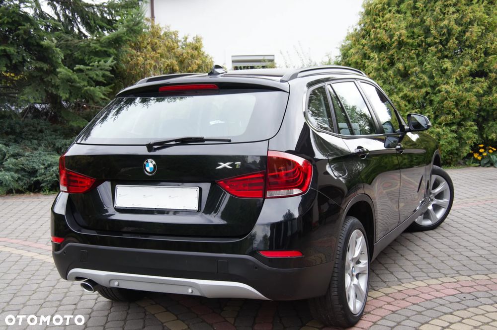 BMW X1 sDrive18d xLine - 33