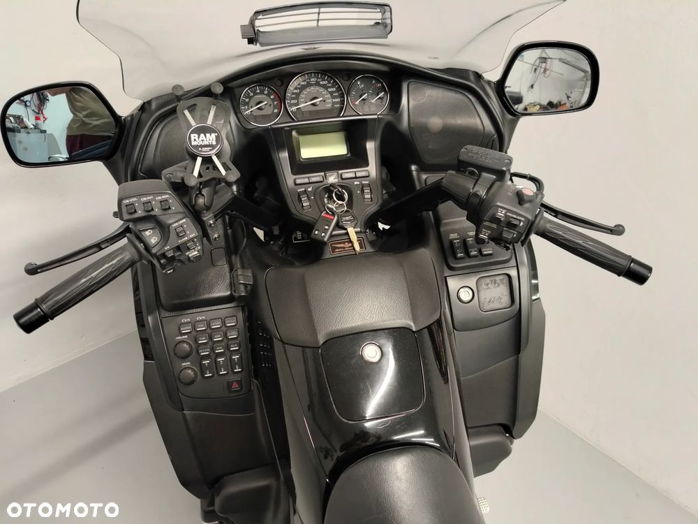 Honda GL - 9