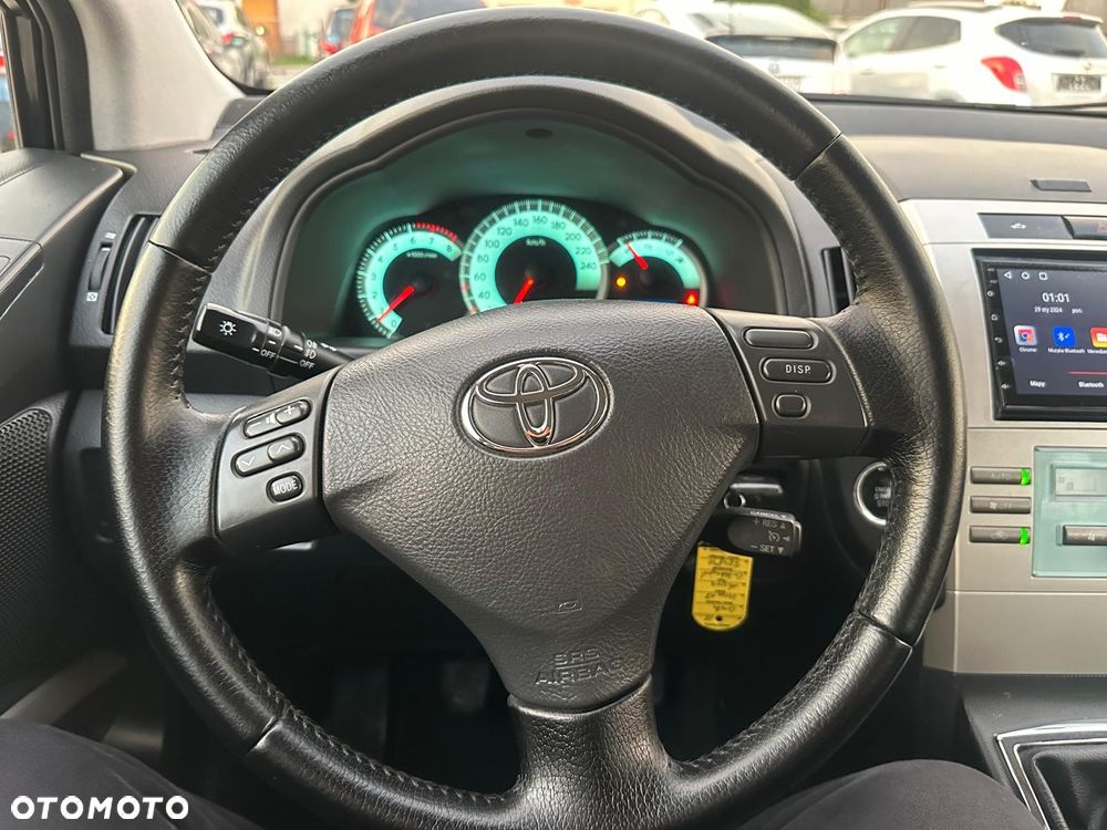 Toyota Corolla Verso 1.8 Sol 7os - 8