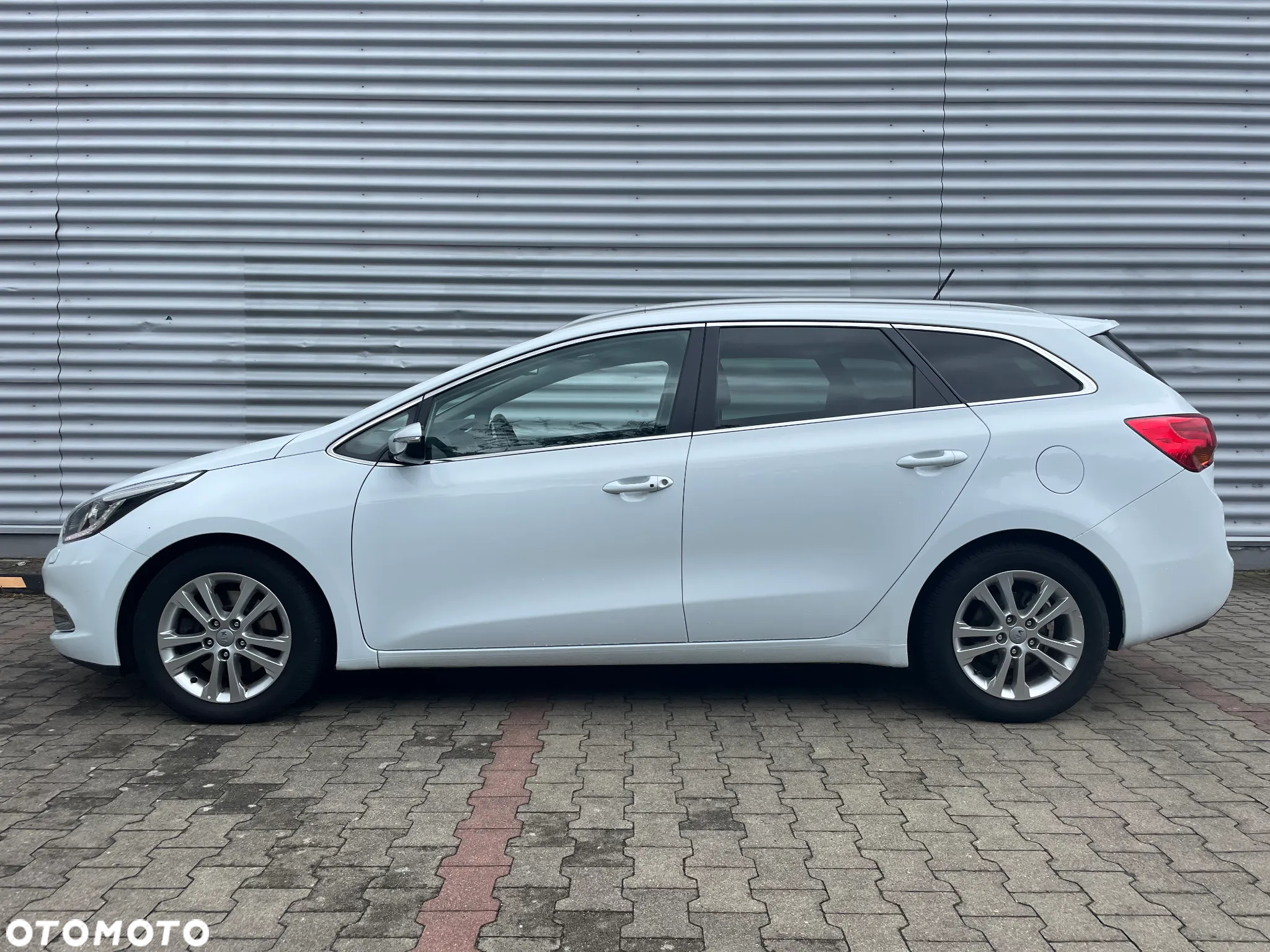 Kia Ceed Cee'd 1.6 GDI XL DCT - 4