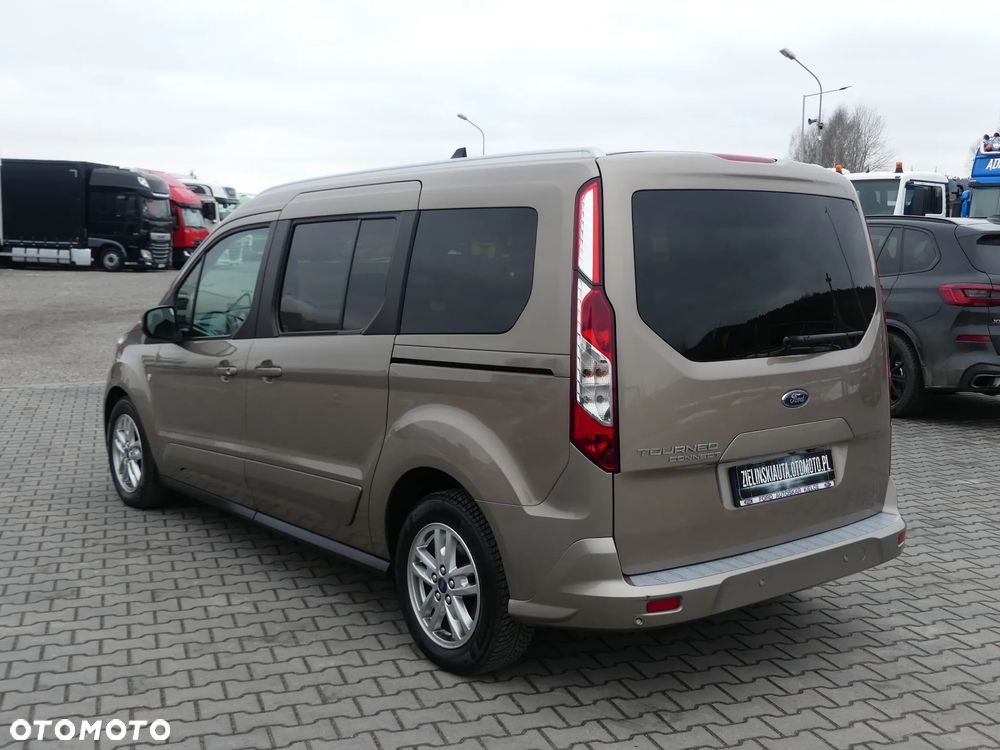 Ford Tourneo Connect - 8