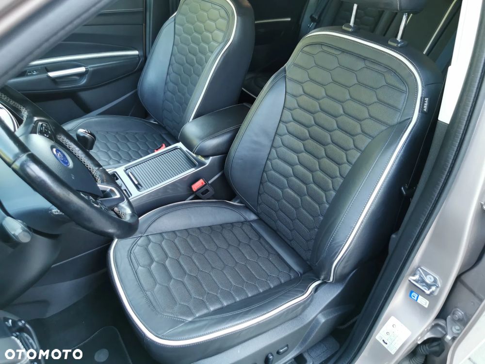 Ford Kuga Vignale 2.0 TDCi AWD - 13