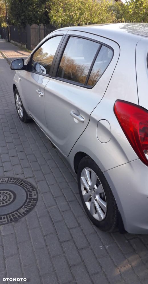 Hyundai i20 1.25 Wersja Jubileuszowa - 3