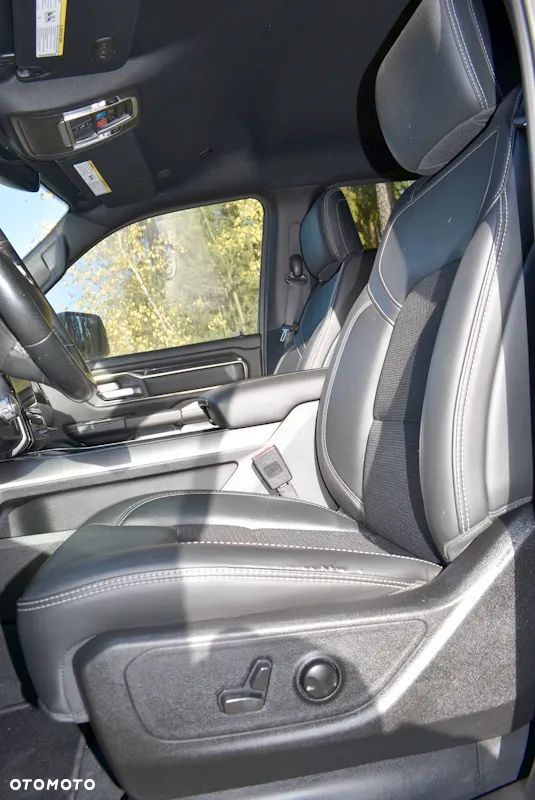 Dodge RAM 1500 5.7 4x4 - 16