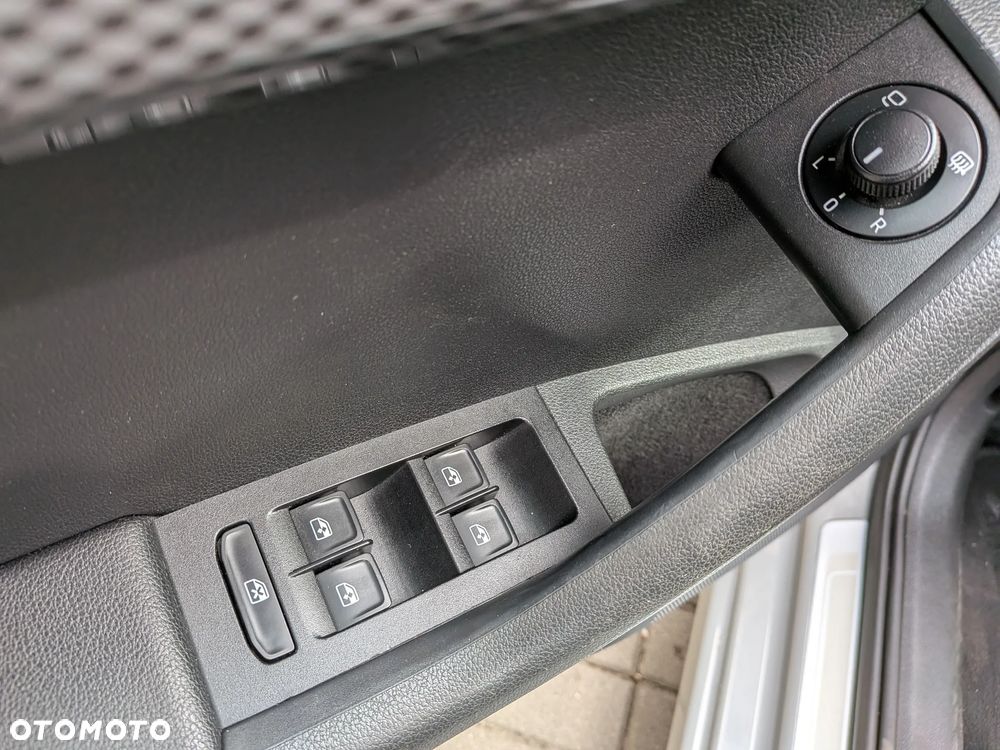 Skoda Octavia 2.0 TSI RS - 12