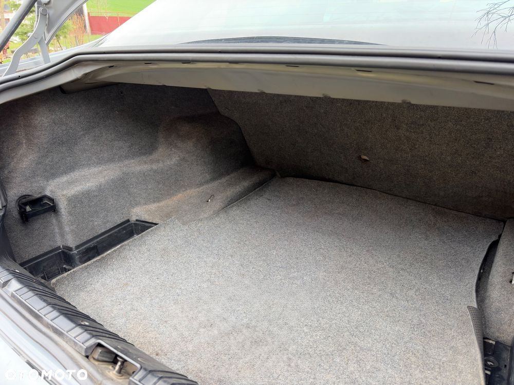 BMW Seria 3 320d Edition Exclusive - 20