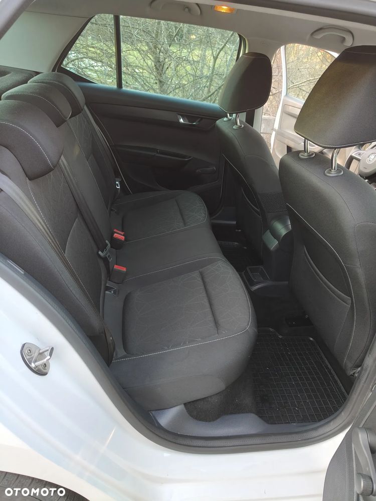 Skoda Fabia 1.0 MPI Clever - 10