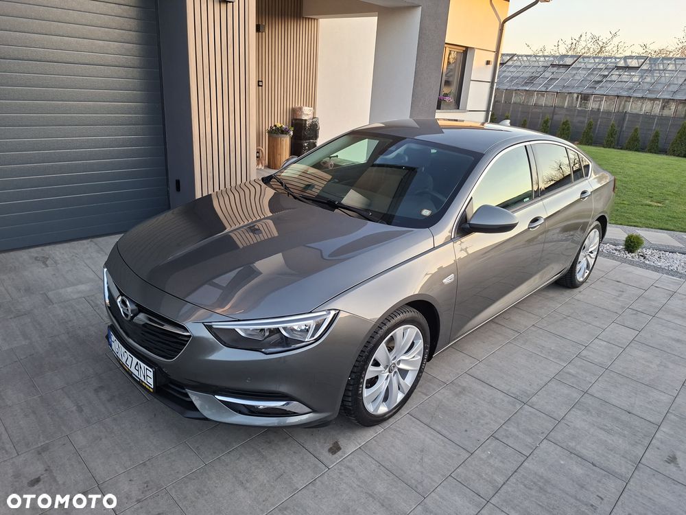 Opel Insignia - 1
