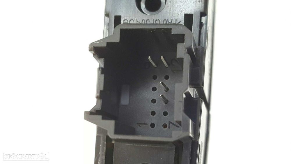 INSERIR INTERRUPTOR DE PARADA FORD TRANSIT CONNECT FURGON 210 L2 TREND - 3